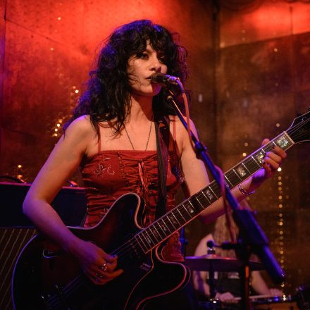 L.A. WITCH (Support: The Zew)