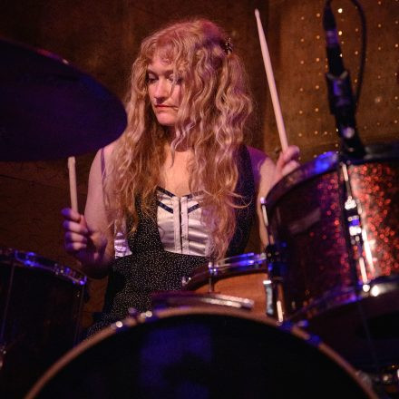 L.A. WITCH (Support: The Zew)