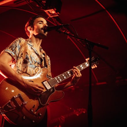 Gizmo Varillas | Support: Bon Jour