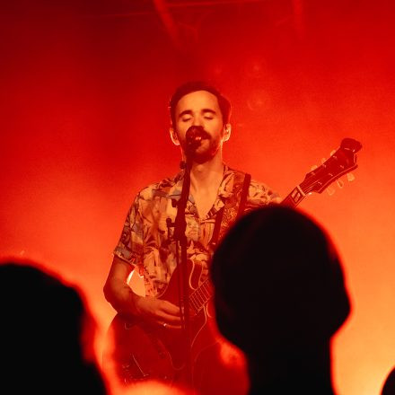 Gizmo Varillas | Support: Bon Jour