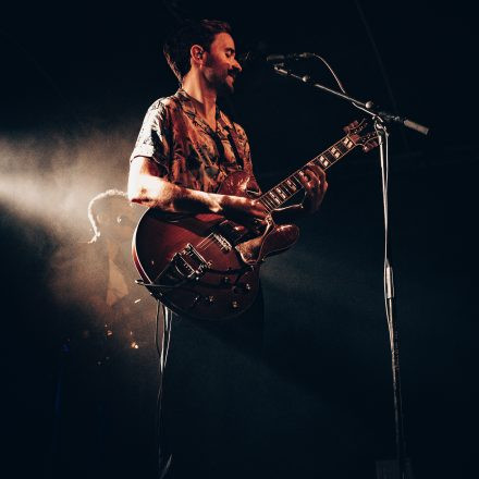 Gizmo Varillas | Support: Bon Jour