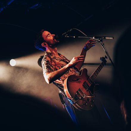 Gizmo Varillas | Support: Bon Jour