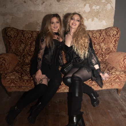 Schwarzer Reigen - Götterdämmerung