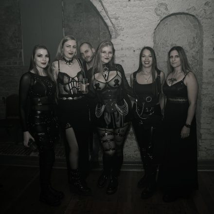 Schwarzer Reigen - Götterdämmerung