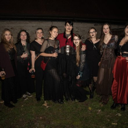 Schwarzer Reigen - Götterdämmerung