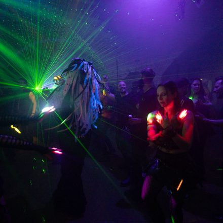 Schwarzer Reigen - Götterdämmerung