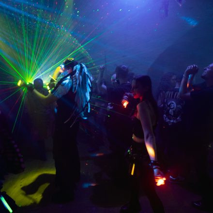 Schwarzer Reigen - Götterdämmerung