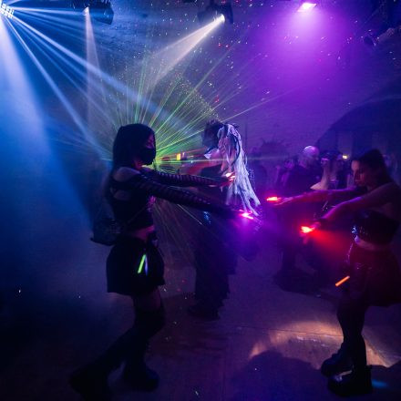 Schwarzer Reigen - Götterdämmerung