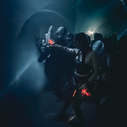 Schwarzer Reigen - Götterdämmerung