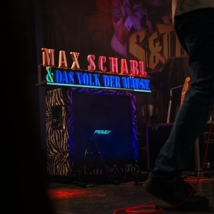 Seek & Destroy - 20 years of madness