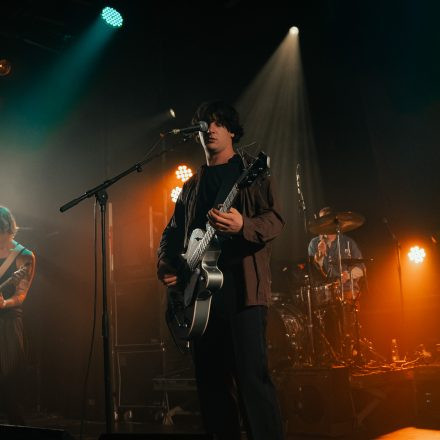 Naked Cameo