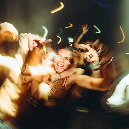 lets see if a 400/100 pic galery drives more visitors