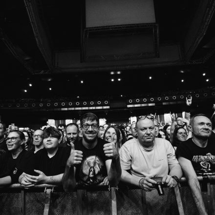 Halestorm - the nEVEREST Tour