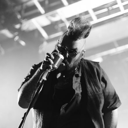 The O'Reillys and the Paddyhats