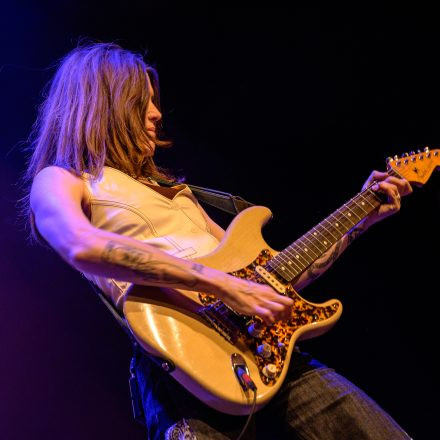 Larkin Poe + Son Little