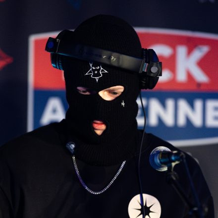 16 Bands gegen Gewalt an Frauen 2025