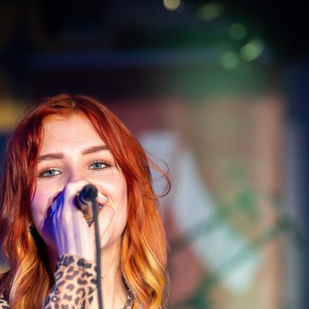 16 Bands gegen Gewalt an Frauen 2025