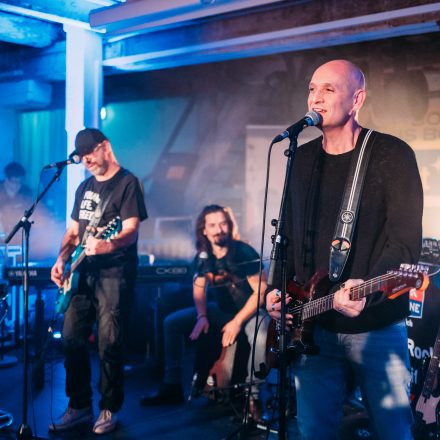 16 Bands gegen Gewalt an Frauen 2025