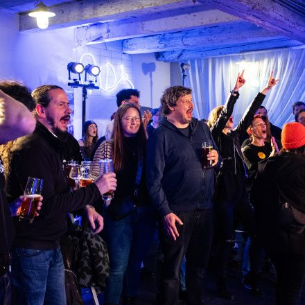 16 Bands gegen Gewalt an Frauen 2025