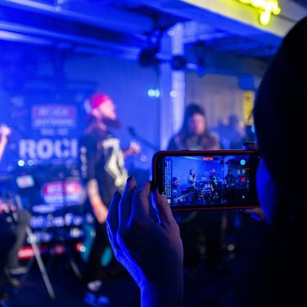 16 Bands gegen Gewalt an Frauen 2025