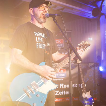 16 Bands gegen Gewalt an Frauen 2025