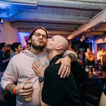 16 Bands gegen Gewalt an Frauen 2025