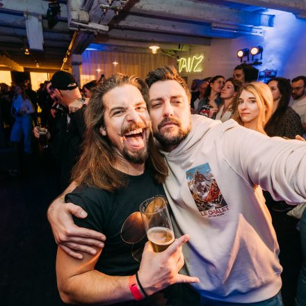 16 Bands gegen Gewalt an Frauen 2025