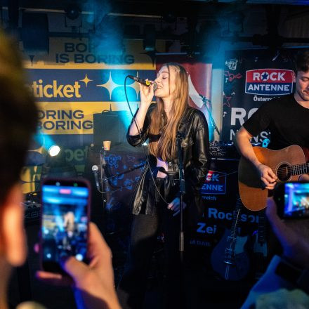 16 Bands gegen Gewalt an Frauen 2025