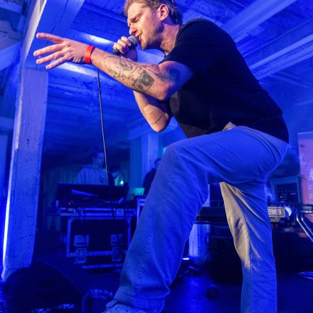 16 Bands gegen Gewalt an Frauen 2025