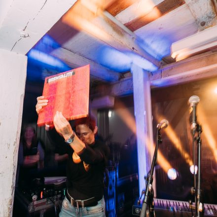 16 Bands gegen Gewalt an Frauen 2025