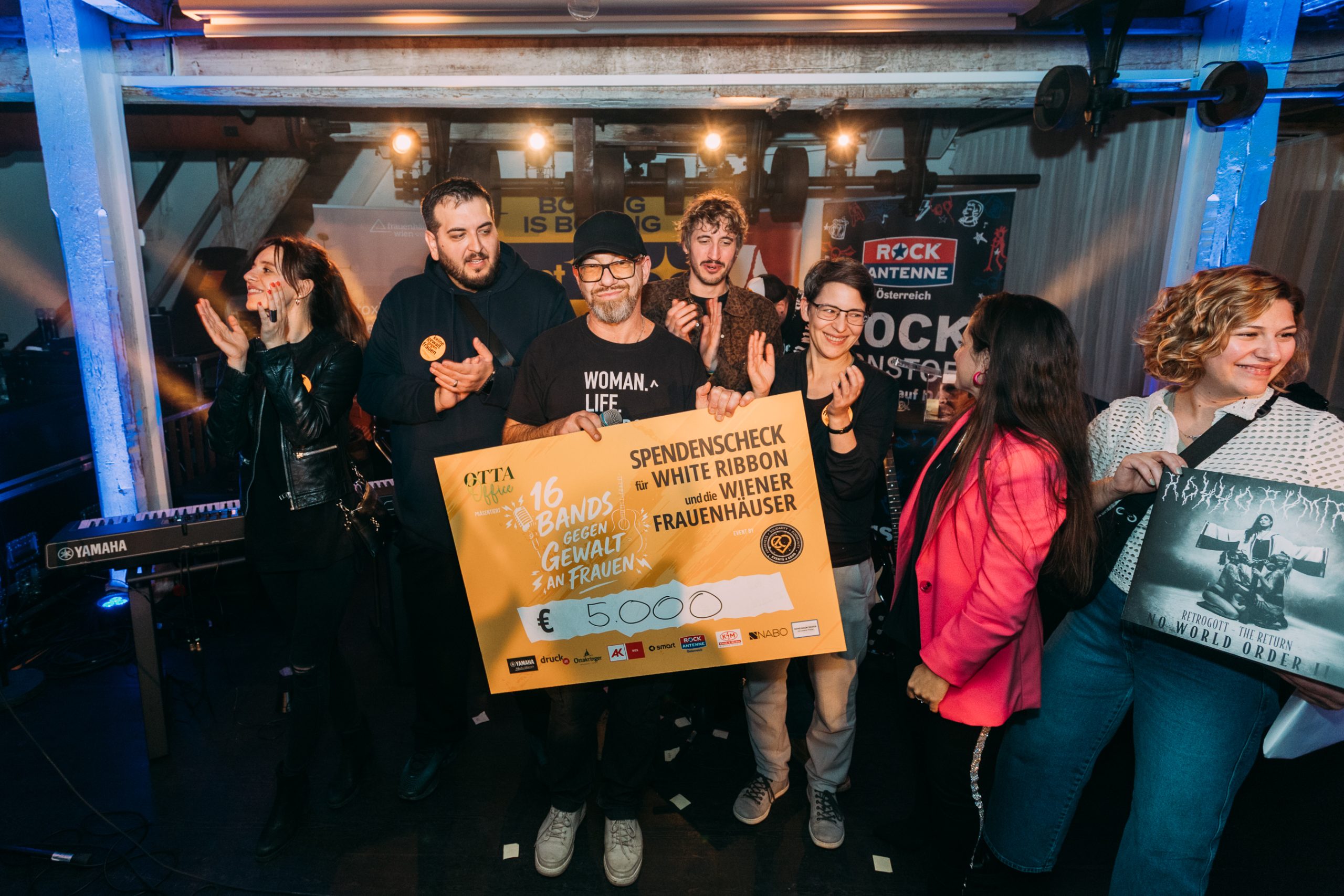 16 Bands gegen Gewalt an Frauen 2025