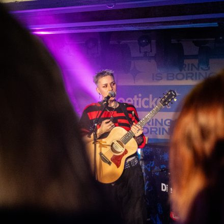 16 Bands gegen Gewalt an Frauen 2025