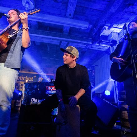 16 Bands gegen Gewalt an Frauen 2025