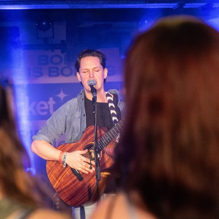 16 Bands gegen Gewalt an Frauen 2025