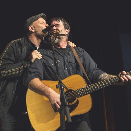 Chuck Ragan und Matze Rossi