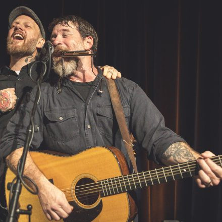 Chuck Ragan und Matze Rossi