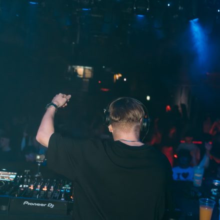 303 - THE MISSING NUMBER