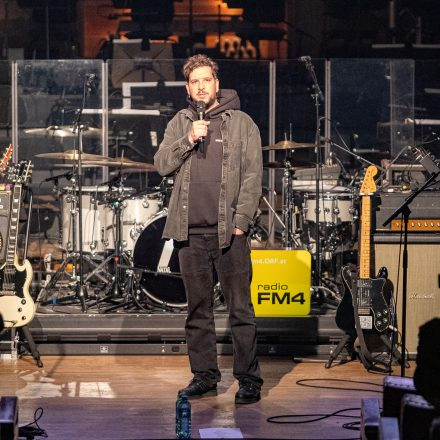 FM4 Radio Session mit Archive und dem ORF Radio-Symphonieorchester Wien