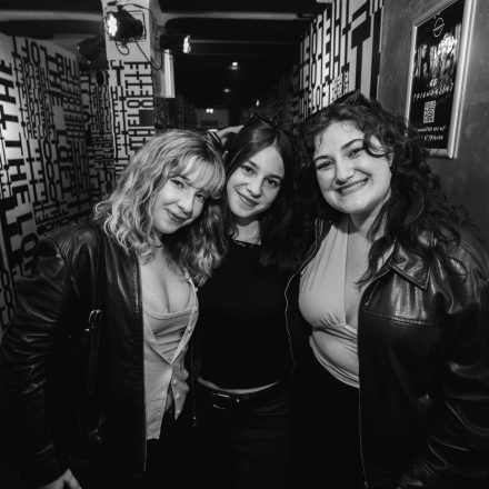 2000s & 90ies Club: Black or White!