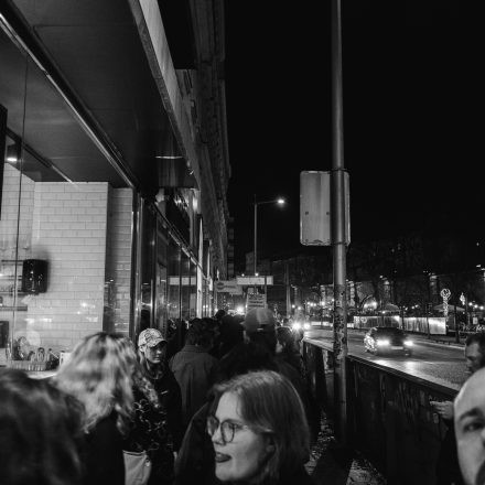 2000s & 90ies Club: Black or White!