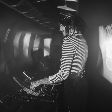 2000s & 90ies Club: Black or White!