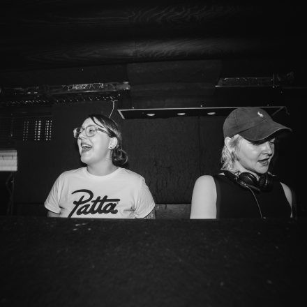 2000s & 90ies Club: Black or White!