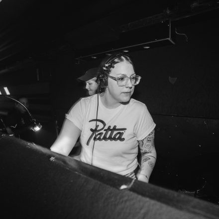 2000s & 90ies Club: Black or White!