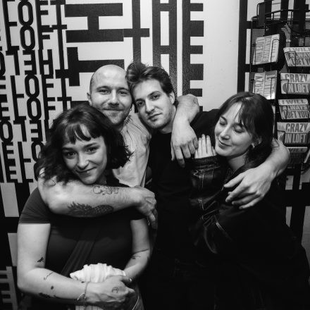 2000s & 90ies Club: Black or White!