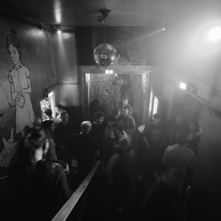 2000s & 90ies Club: Black or White!