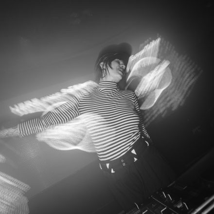 2000s & 90ies Club: Black or White!