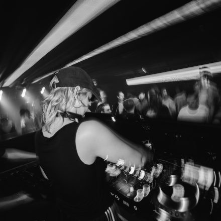 2000s & 90ies Club: Black or White!