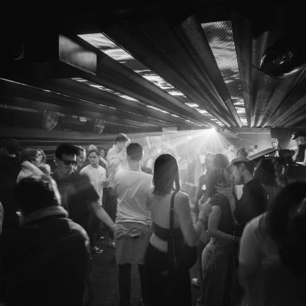 2000s & 90ies Club: Black or White!