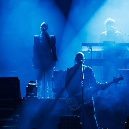 Thomas Anders sings MODERN TALKING