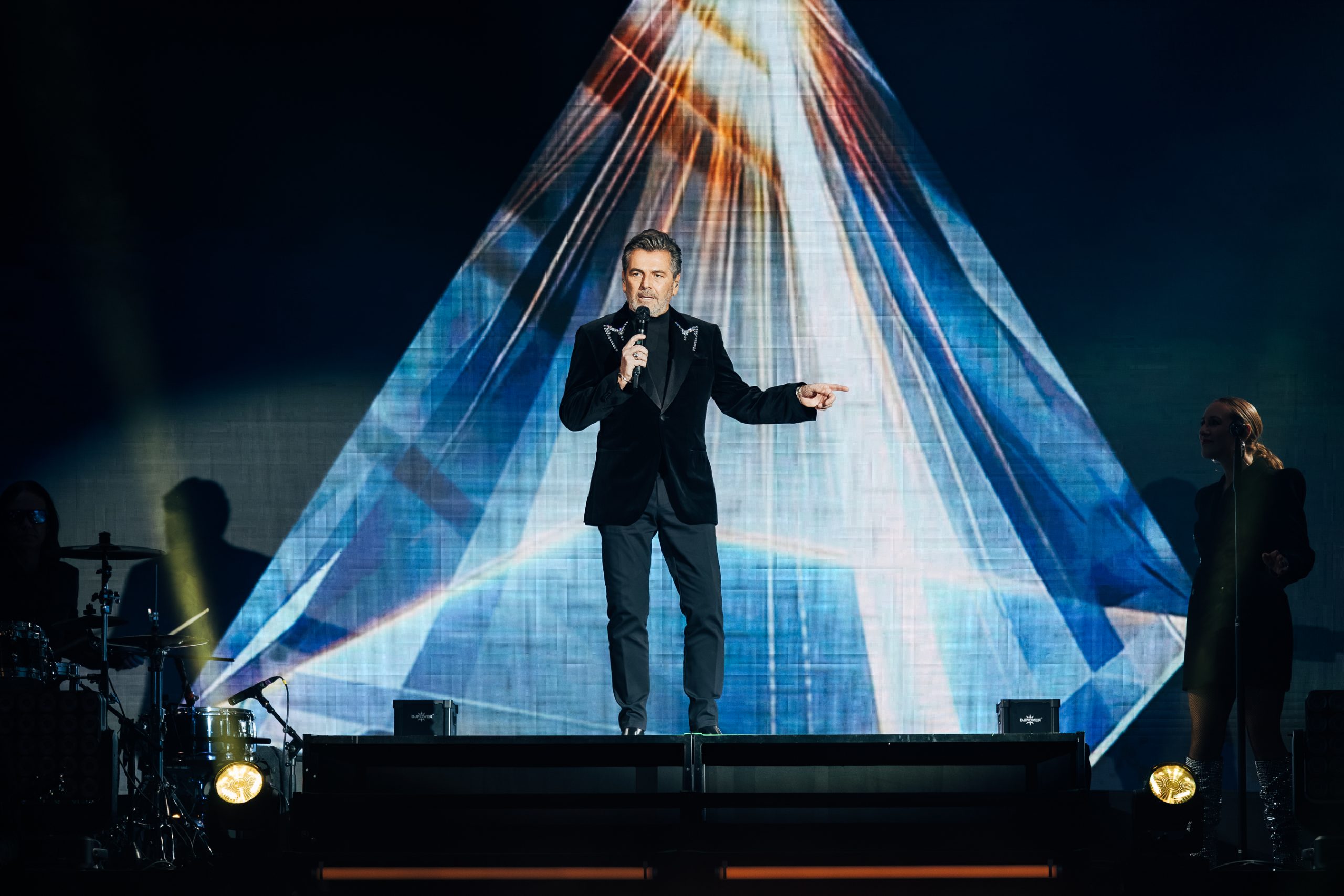 Thomas Anders sings MODERN TALKING